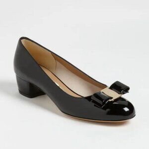 Salvatore Ferragamo Vara Pump, black patent leather, size 7.5 C